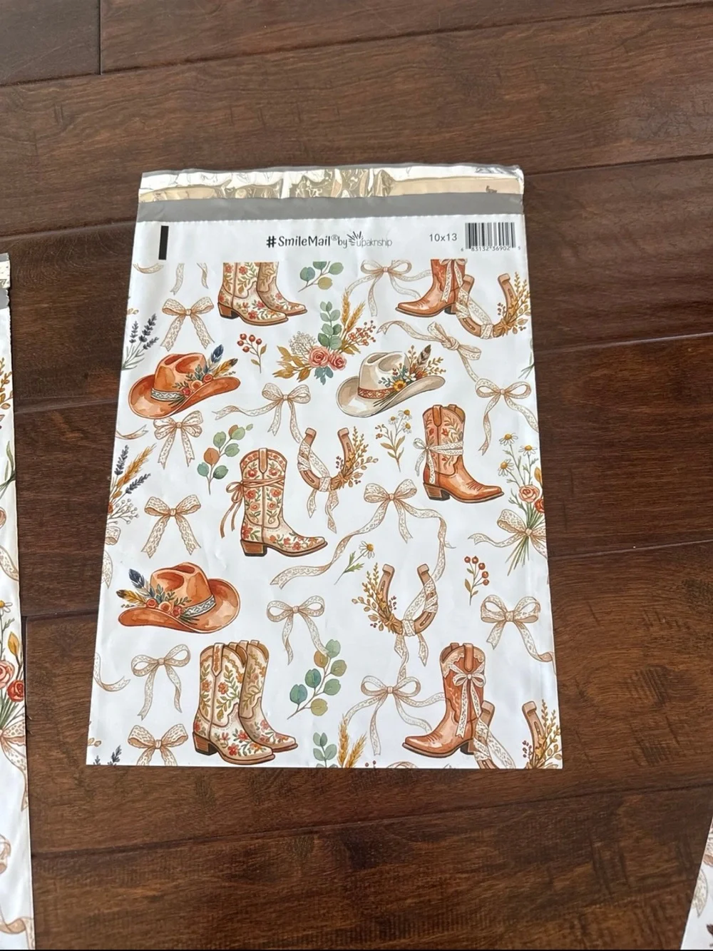 20 Pack - 10x13/14x17” Mix Cute Cow Girlies Poly Mailers (10 Each Size)